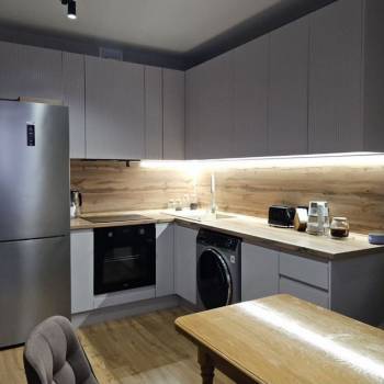 Продается 1-комнатная квартира, 42 м²