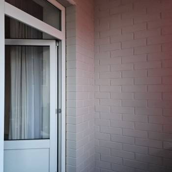 Продается 1-комнатная квартира, 42 м²