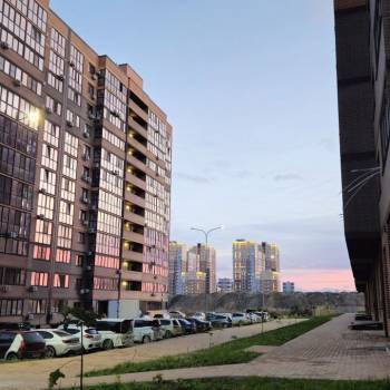 Продается 1-комнатная квартира, 42 м²