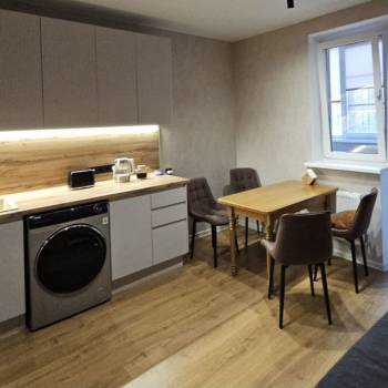 Продается 1-комнатная квартира, 42 м²