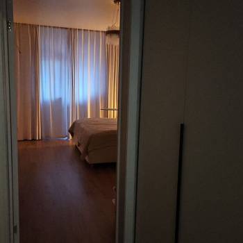 Продается 1-комнатная квартира, 42 м²