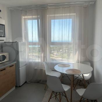 Продается 1-комнатная квартира, 32 м²
