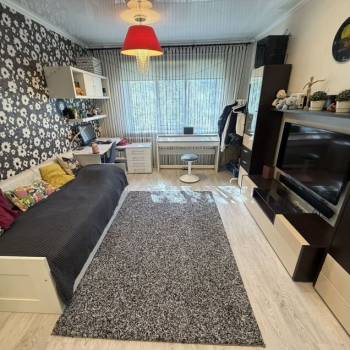 Продается 3-х комнатная квартира, 64 м²