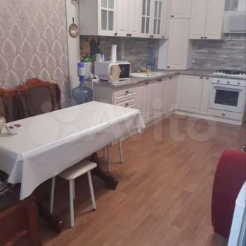 Продается 1-комнатная квартира, 50 м²