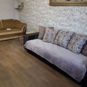 Продается 1-комнатная квартира, 50 м²