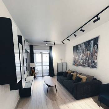 Продается 1-комнатная квартира, 47 м²