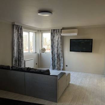 Сдается 2-х комнатная квартира, 78 м²