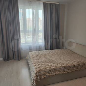 Сдается 1-комнатная квартира, 43 м²