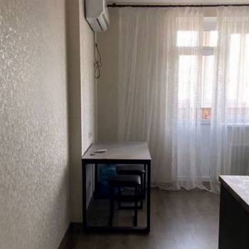 Продается 1-комнатная квартира, 40,6 м²