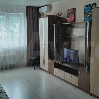 Сдается 1-комнатная квартира, 40 м²