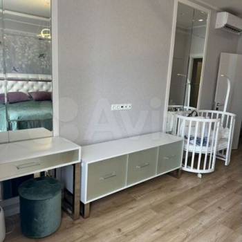 Сдается 2-х комнатная квартира, 105 м²