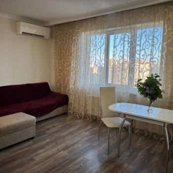 Продается 1-комнатная квартира, 53,1 м²