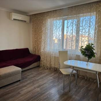 Продается 1-комнатная квартира, 53,1 м²