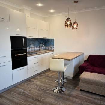 Продается 1-комнатная квартира, 53,1 м²