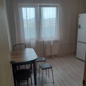 Продается 1-комнатная квартира, 39 м²