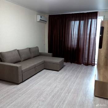 Продается 1-комнатная квартира, 39 м²