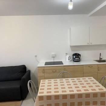 Продается 1-комнатная квартира, 35 м²