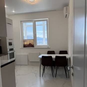 Продается 1-комнатная квартира, 47,7 м²