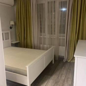Сдается 1-комнатная квартира, 42 м²