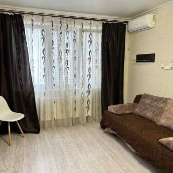 Сдается 1-комнатная квартира, 38 м²