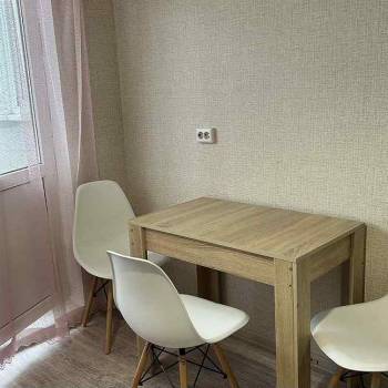 Сдается 1-комнатная квартира, 38 м²