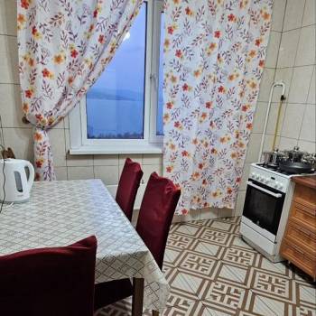 Сдается Многокомнатная квартира, 70 м²
