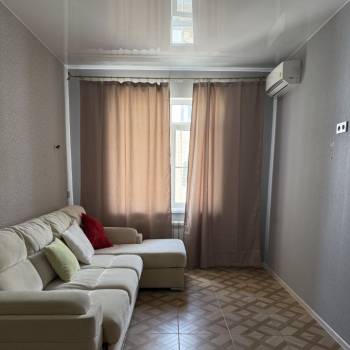 Сдается 1-комнатная квартира, 43 м²
