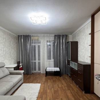 Сдается Многокомнатная квартира, 70 м²