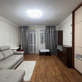 Сдается Многокомнатная квартира, 70 м²