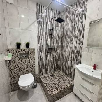 Сдается 2-х комнатная квартира, 75 м²