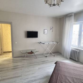 Сдается 2-х комнатная квартира, 75 м²