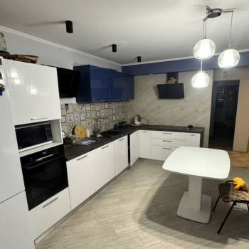 Продается 2-х комнатная квартира, 60,8 м²
