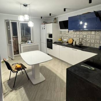 Продается 2-х комнатная квартира, 60,8 м²