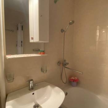Продается 3-х комнатная квартира, 63 м²