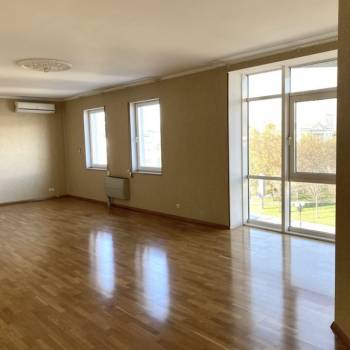 Продается 3-х комнатная квартира, 155 м²