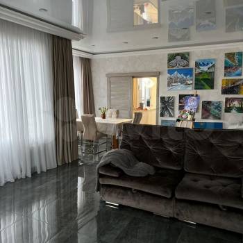 Продается 3-х комнатная квартира, 106 м²