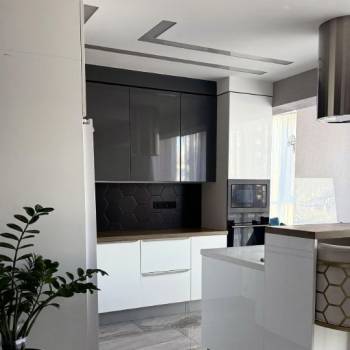 Продается Многокомнатная квартира, 140 м²