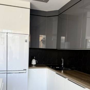 Продается Многокомнатная квартира, 140 м²
