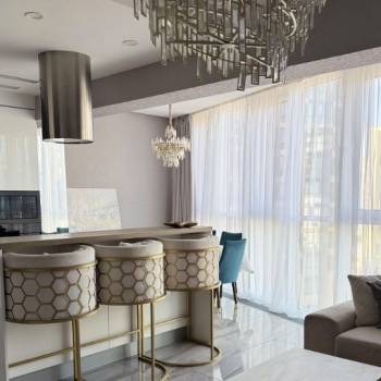 Продается Многокомнатная квартира, 140 м²