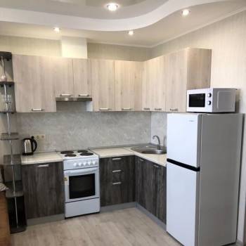 Сдается 1-комнатная квартира, 42 м²