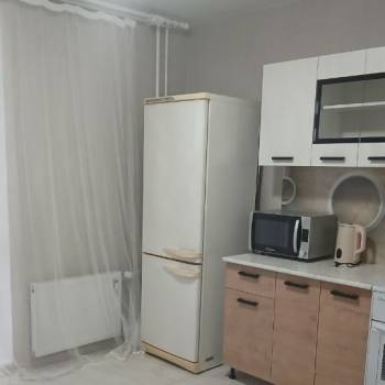 Сдается 1-комнатная квартира, 39 м²