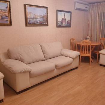 Сдается Многокомнатная квартира, 68 м²