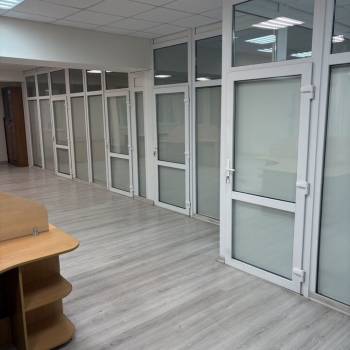 Сдается Нежилое помещение, 168,4 м²