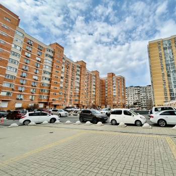 Сдается 1-комнатная квартира, 50 м²