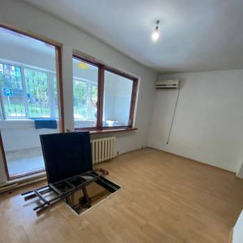 Продается 3-х комнатная квартира, 58 м²
