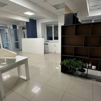 Сдается Нежилое помещение, 115 м²