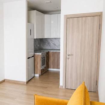 Продается 1-комнатная квартира, 42 м²