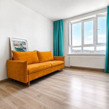 Продается 1-комнатная квартира, 42 м²
