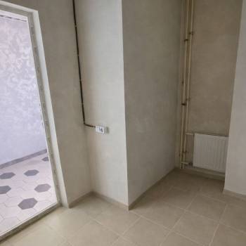 Продается 1-комнатная квартира, 42 м²