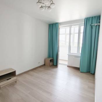 Продается 1-комнатная квартира, 42 м²